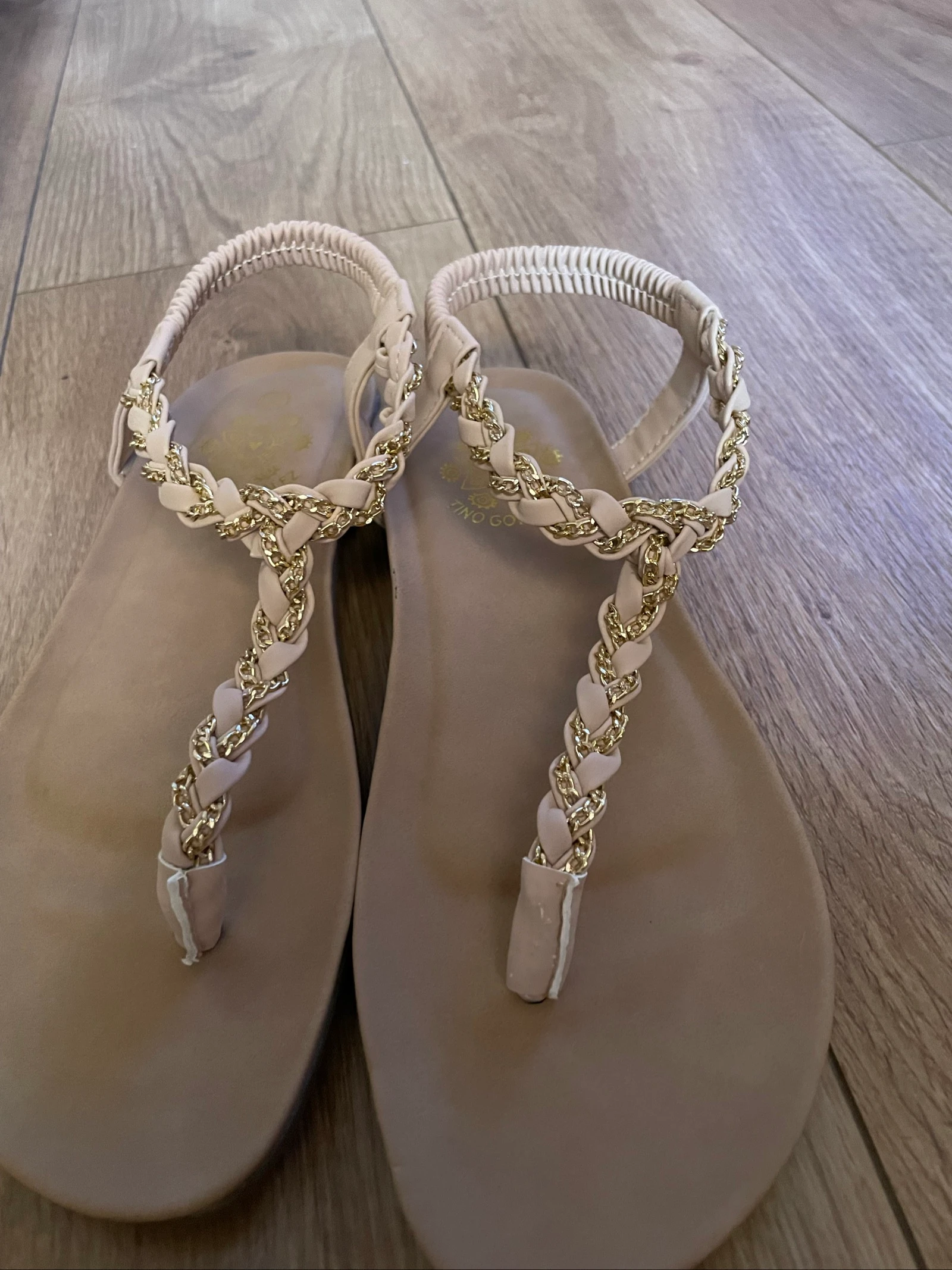 Sandália plana com detalhes dourados tamanho 38 – photo 6